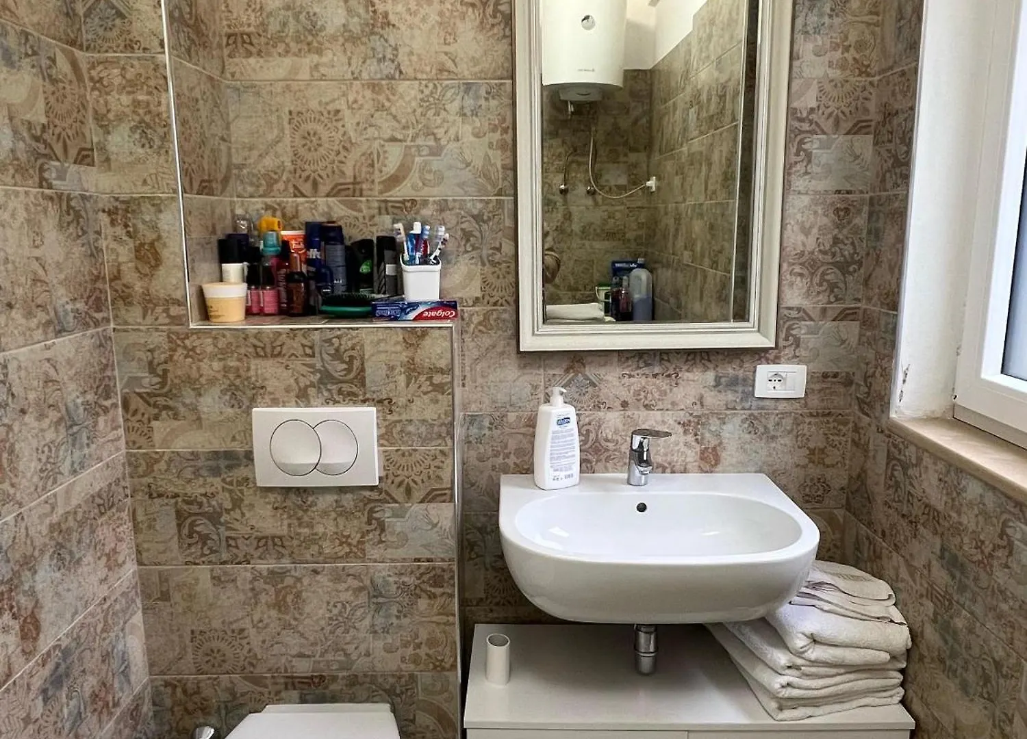 פאלאסה Miar Seaside Apartment Dhermi 0*,